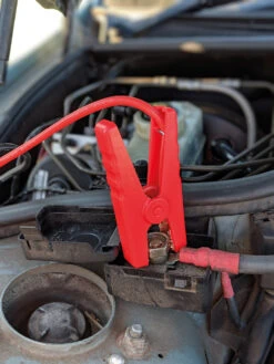 Silverline Batterie Externe 12 V USB Et Booster De Démarrage Pour Automobiles -SILVERLINE Ventes Batterie externe 12 V USB et booster de demarrage pour a 12