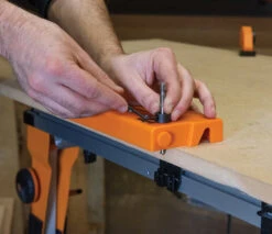 Triton Gabarit De Perçage Pour Trous De Taquets D'étagères Diamètre 6,35 Mm 13 Triton Gabarit De Perçage Pour Trous De Taquets D'étagères Diamètre 6,35 Mm -SILVERLINE Ventes Gabarit de percage pour trous de taquets d etageres diam 4