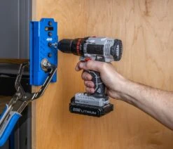 Gabarit De Perçage Pour Trous De Taquets D'étagères Pas 32 Mm - Shelf Pin Jig Kreg KMA3232 -SILVERLINE Ventes Gabarit de percage pour trous de taquets d etageres pas