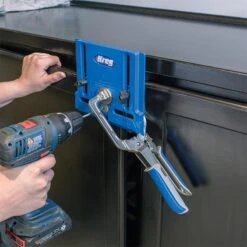 Gabarit Pour Poignées Et Boutons De Portes Et Tiroirs Kreg KHI-PULL 11 Gabarit Pour Poignées Et Boutons De Portes Et Tiroirs Kreg KHI-PULL -SILVERLINE Ventes Gabarit pour boutons et de poignees de meubles