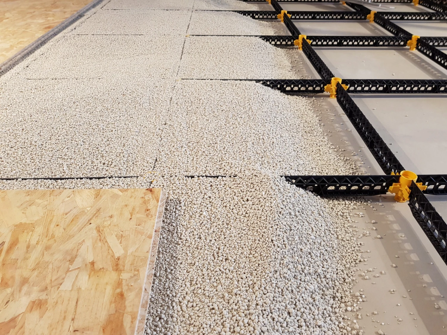 Grille De Nivelage Staenis Pour Chape Et Dalle 20 M² : 160 Barres Et 100 Pieds 13 Grille De Nivelage Staenis Pour Chape Et Dalle 20 M² : 160 Barres Et 100 Pieds – Image 11