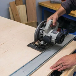 Guide De Coupe Pour Scie Circulaire Extra Long Kreg KMA4700 13 Guide De Coupe Pour Scie Circulaire Extra Long Kreg KMA4700 -SILVERLINE Ventes Guide de coupe en aluminium Kreg KMA4700 KMA4700 3