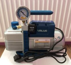 Pompe à Vide 2 étages Value 283 L/m Avec électrovanne Et Vacuomètre