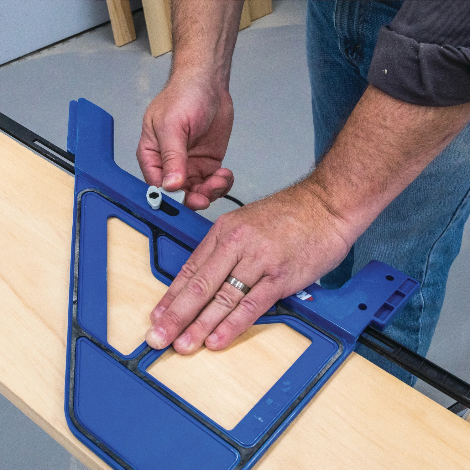 Portable Crosscut Kreg KMA4000 : Guide De Coupe Pour Scie Circulaire 8 Portable Crosscut Kreg KMA4000 : Guide De Coupe Pour Scie Circulaire – Image 6